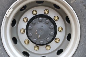 һ����� J6M�ؿ� 350���� 4X2ǣ����(�߶�)(CA4180P63K2AE5)ͼƬ