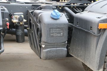 һ����� J6M�ؿ� 350���� 4X2ǣ����(�߶�)(CA4180P63K2AE5)ͼƬ