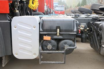 һ����� J6M�ؿ� 350���� 4X2ǣ����(�߶�)(CA4180P63K2AE5)ͼƬ