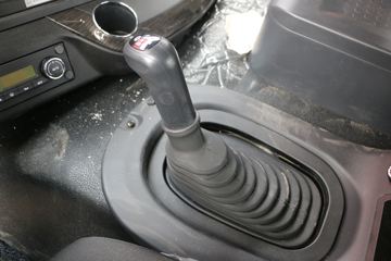 һ����� J6P�ؿ� �±����� 460���� 6X4ǣ����(CA4250P66K24T1A1E5)ͼƬ