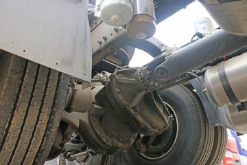 һ����� J6P�ؿ� �±����� 460���� 6X4ǣ����(CA4250P66K24T1A1E5)ͼƬ