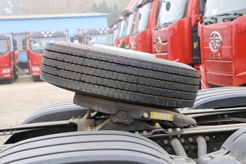 һ����� J6P�ؿ� �±����� 460���� 6X4ǣ����(CA4250P66K24T1A1E5)ͼƬ