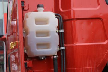 һ����� J6P�ؿ� �±����� 460���� 6X4ǣ����(CA4250P66K24T1A1E5)ͼƬ