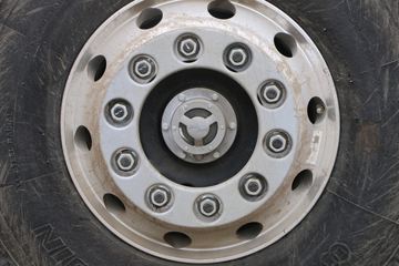 һ����� J6P�ؿ� �±����� 460���� 6X4ǣ����(CA4250P66K24T1A1E5)ͼƬ