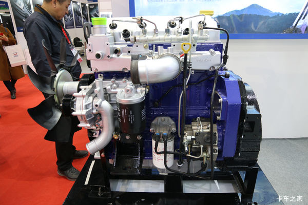 云内动力YN4F136-30CR 200马力 4.7L 国四 柴油发动机