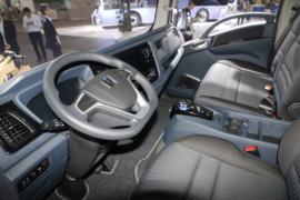 远程GLR&nbsp;电动冷藏车驾驶室图片