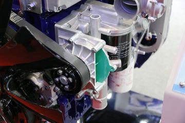 德威D40&nbsp;发动机外观                                                图片