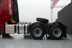 江铃重汽 威龙HV5重卡 舒适型 470马力 6X4牵引车(SXQ4250J4B4D5)