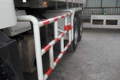 华菱重卡 300马力 6X4 5.6米自卸车(HN3252P34C9M3) 华菱重卡 300马力 6X4 5.6米自卸车(HN3252P34C9M3)