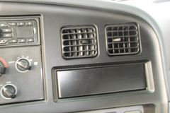 华菱重卡 310马力 6X4 7米自卸车(HN3240P31D7M3)