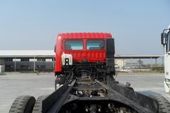 华菱重卡 310马力 6X4 7米自卸车(HN3240P31D7M3)