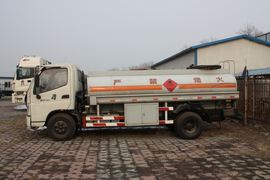 福田奥铃底盘&nbsp;油罐车外观图片