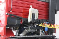 陕汽 德龙F3000重卡 375马力 6X4 牵引车(高速版)(SX4257NT324K1)