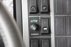 陕汽 德龙F3000重卡 375马力 6X4 牵引车(高速版)(SX4257NT324K1)