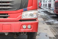 中国重汽 HOWO重卡 336马力 8X4 8.8米自卸车(ZZ3317N4867C1L)
