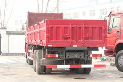 中国重汽 HOWO重卡 375马力 8X4 7.6米自卸车(侧翻)(ZZ3317N4067C1)