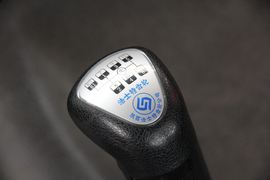 远威&nbsp;牵引车驾驶室                                               图片