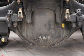 远威&nbsp;牵引车底盘                                                图片