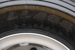 长安重汽 远威重卡 340马力 6X4 牵引车(SXQ4251M)