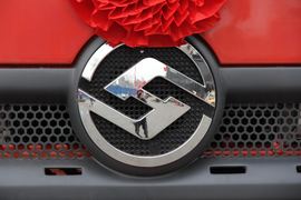 远威&nbsp;牵引车外观                                                图片