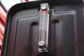 远威&nbsp;自卸车底盘                                                图片