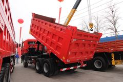 江铃重汽 远威重卡 290马力 6X4 5.6米自卸车(SXQ3250M6D)