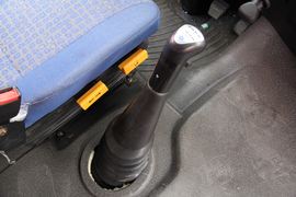 远威&nbsp;自卸车驾驶室                                               图片