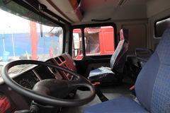 江铃重汽 远威重卡 340马力 8X4 8米自卸车(SXQ3310M)