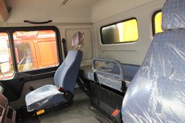 远威&nbsp;自卸车驾驶室                                               图片