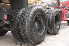 江铃重汽 远威重卡 260马力 8X4 7.6米自卸车(SXQ3310G5D2)