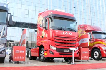 江淮 格尔发K7重卡 500马力 6X4自动挡牵引车(国六)(ZF AMT手自一体)(HFC4252P1K7E33MS)