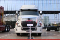 江淮 格尔发V7重卡 510马力 6X4 AMT自动挡长头牵引车(HFC4253P14K8E33S8V)