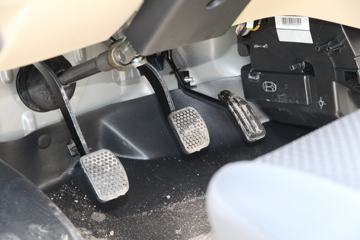 ������Խ��X5 1.5L 112���� 2.85��˫������С��(��˫̥)(SC1031FRS52)ͼƬ