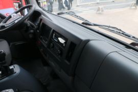 格尔发K6&nbsp;电动牵引车驾驶室图片