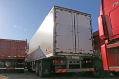 中国重汽 HOWO T5G 340马力 8X4 9.4米冷藏车底盘(ZZ5317XLCN466GE1)