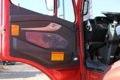 中国重汽 豪瀚J7B 340马力 8X4 7.6米自卸车(ZZ3315N3866E1)