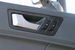 青岛解放 悍V重卡 240马力 6X2 7.7米仓栅式载货车(CA5250CCYP1K2L5T3E5A80-1)