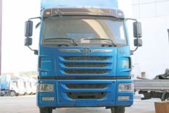 青岛解放 龙VH中卡 220马力 4X2 6.75米仓栅式载货车(CA5189CCYPK2L2E5A80)