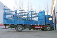 青岛解放 龙VH中卡 220马力 4X2 6.75米仓栅式载货车(CA5189CCYPK2L2E5A80)