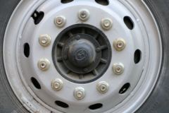 青岛解放 龙VH中卡 220马力 4X2 6.75米仓栅式载货车(CA5189CCYPK2L2E5A80)