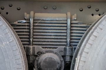 �ൺ��� ;V�ؿ� 350���� 8X4 9.5�ײ�դʽ�ػ���(CA5313CCYP2K2L7T4E5A80-1)ͼƬ