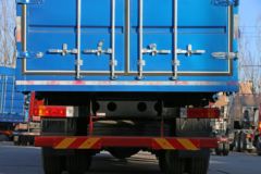 青岛解放 途V重卡 350马力 8X4 9.5米仓栅式载货车(CA5313CCYP2K2L7T4E5A80-1)