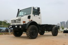 乌尼莫克 载货车