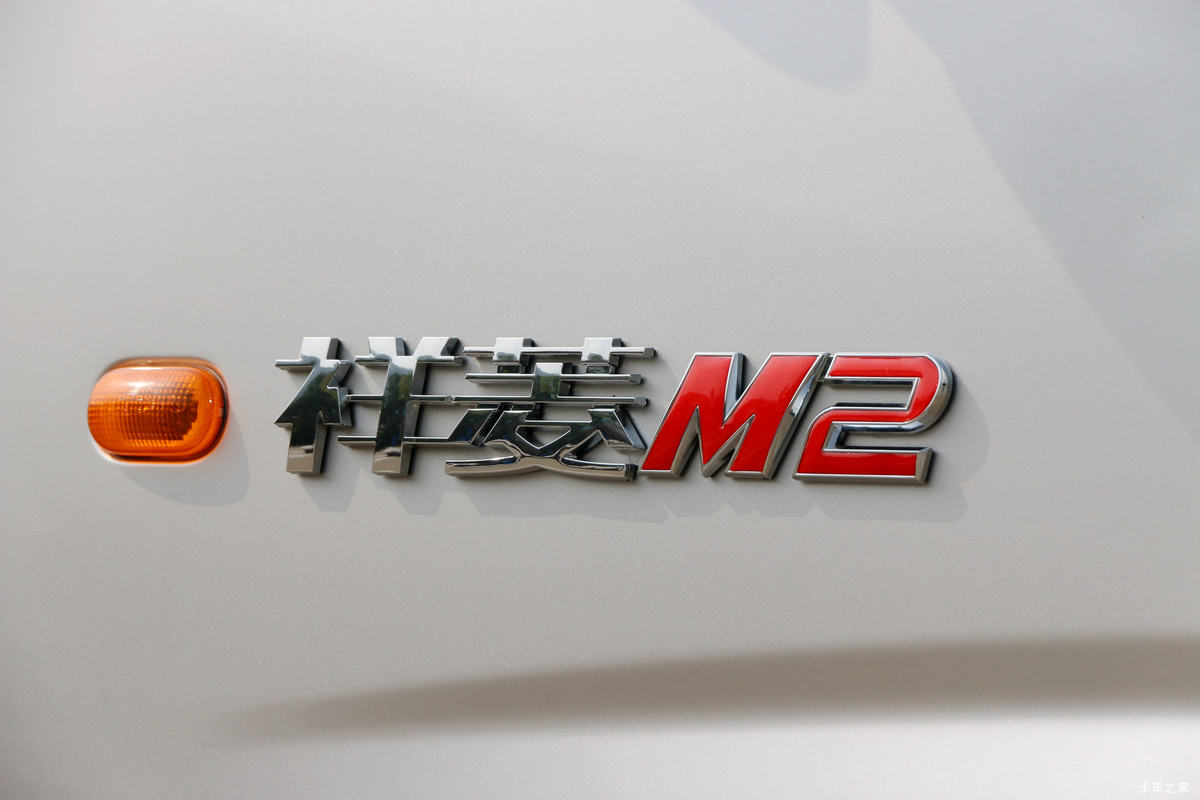  M2 1.5L 112  3.7׵ʽ΢(BJ5030XXY-AR)                                                