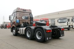 一汽解放 新J6P重卡 领航版 四季款 550马力 6X4牵引车(CA4250P66K25T1A1E5)