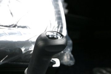 һ����� ��J6P�ؿ� �ʻݰ� �±����� 420���� 6X4ǣ����(CA4250P66K24T1A1E5)ͼƬ