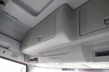 һ����� ��J6P�ؿ� �ʻݰ� �±����� 420���� 6X4ǣ����(CA4250P66K24T1A1E5)ͼƬ