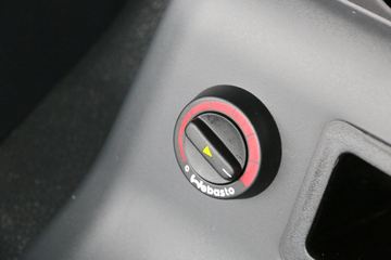 һ����� ��J6P�ؿ� �ʻݰ� �±����� 420���� 6X4ǣ����(CA4250P66K24T1A1E5)ͼƬ