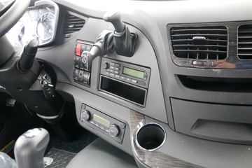 һ����� ��J6P�ؿ� �ʻݰ� �±����� 420���� 6X4ǣ����(CA4250P66K24T1A1E5)ͼƬ