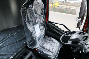 һ����� ��J6P�ؿ� �ʻݰ� �±����� 420���� 6X4ǣ����(CA4250P66K24T1A1E5)ͼƬ